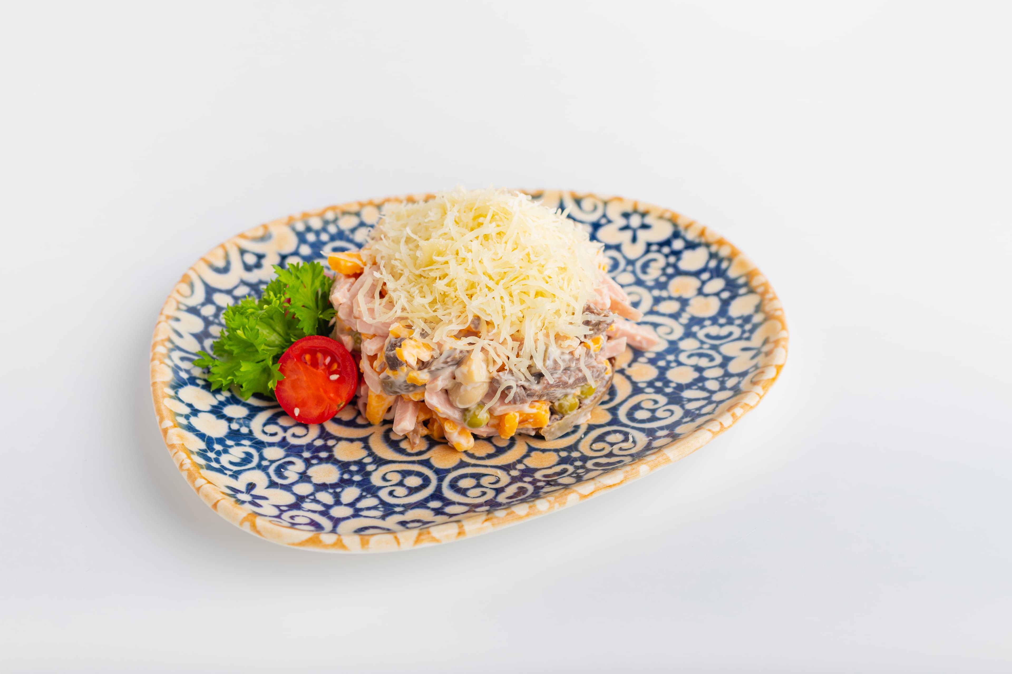 Паста с курицей, грибами и сыром
